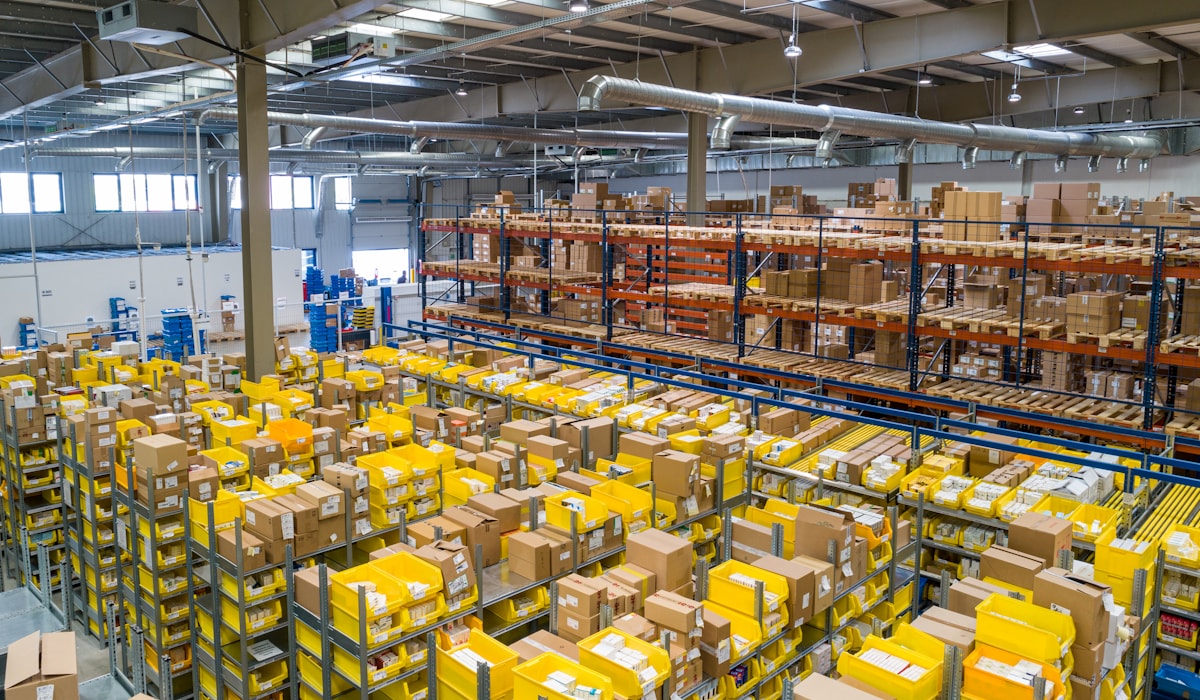 Organized logistics and supply-chain warehouse